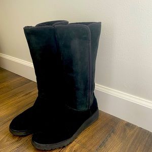 Size 9 Ugg boots “Kara”